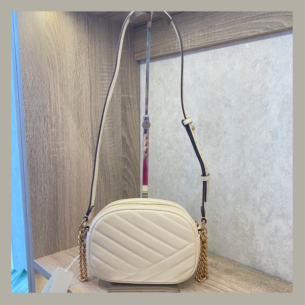 Tory Burch Crossbody Kira Chrevron Camera Bag New Cream - Imagen 3