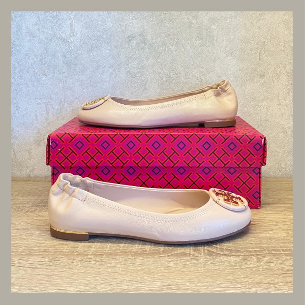 Tory Burch Zapato Ballerina Chelsea Multi Logo Nude Size 5.5