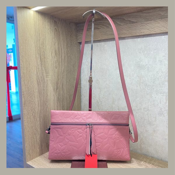 Carolina Herrera Inro Rosado Floral en Piel