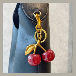 Basic & Chic Charm Bag Cherry