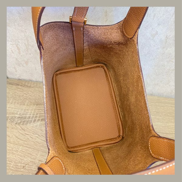 Basic & Chic Hand Bag Cuadrado con Candado Marrón - Imagen 5