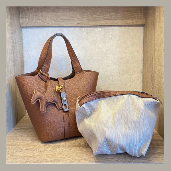 Basic & Chic Hand Bag Cuadrado Marrón - Imagen 4