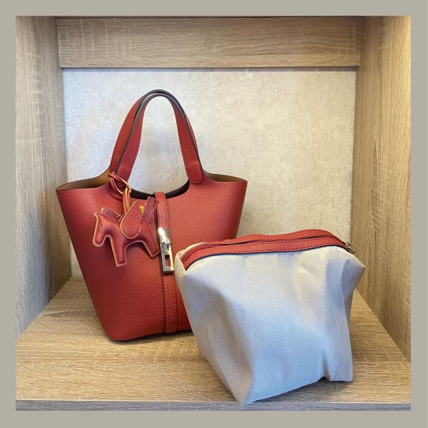 Basic & Chic Hand Bag Cuadrado Rojo - Imagen 2