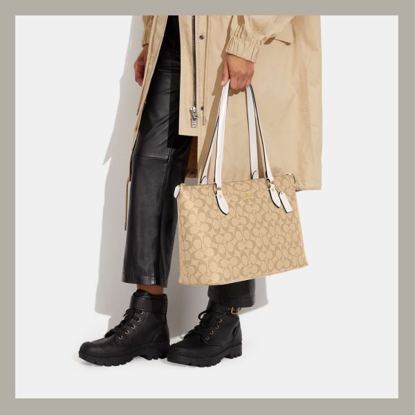Coach Tote Bag Zip Gallery In Signature Canvas Light Khaki Chalk - Imagen 4